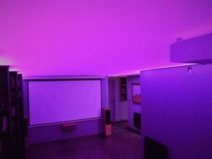 home-cinema-retro-ecrairee-couleur