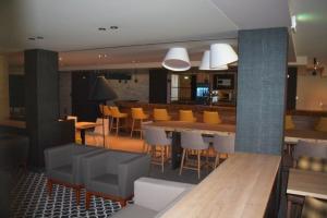 plafond-blanc-tendu-a-froid-
