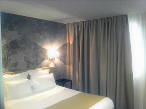 plafond-tendu-a-froid-mat-taupe-2