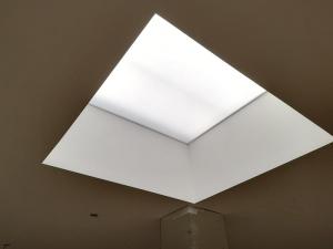 Puit-de--lumiere-toile-a-froid-translucide